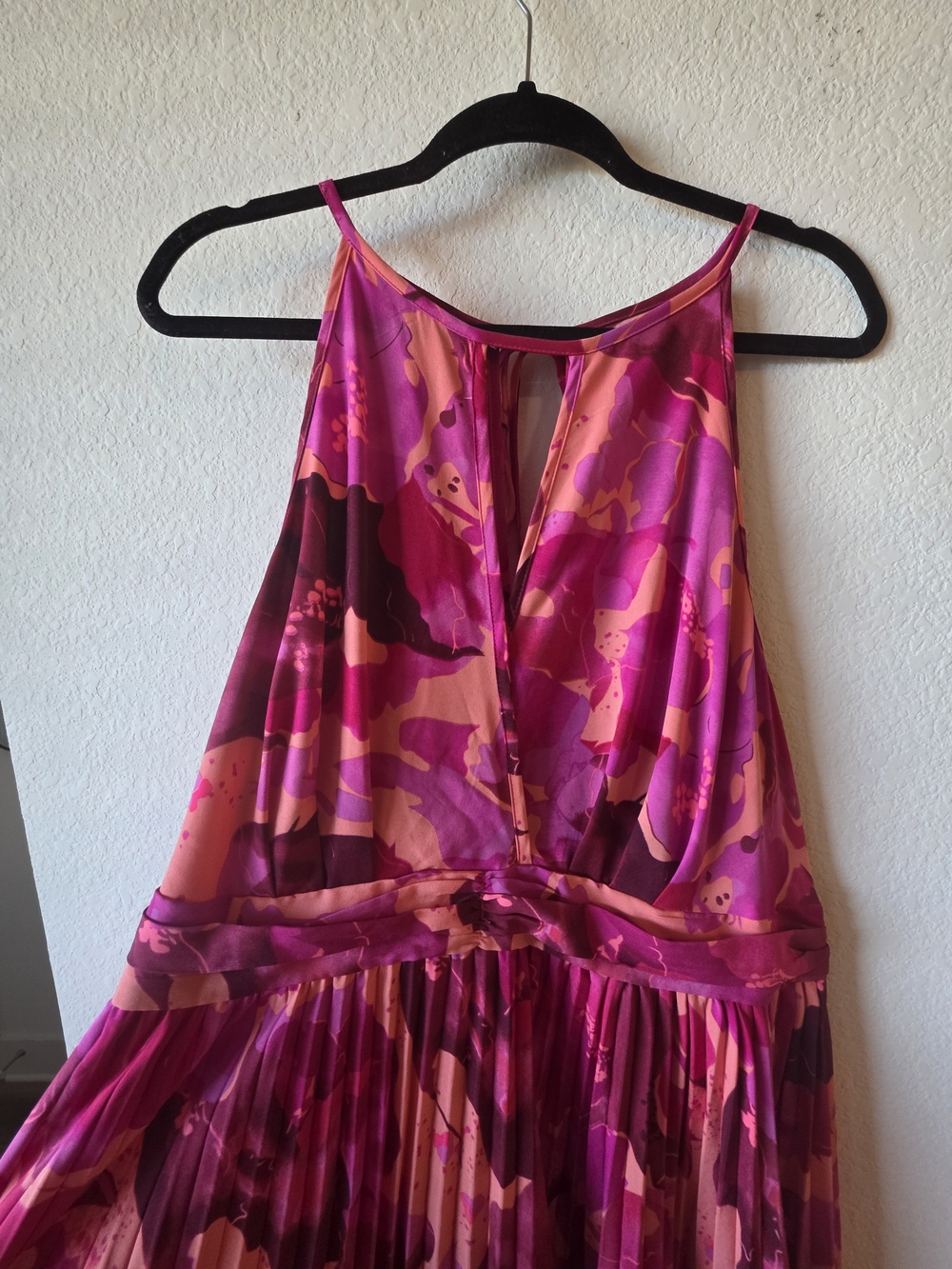 SHEIN Magenta Pink Printed Halter Maxi Dress - Picture 5 of 10